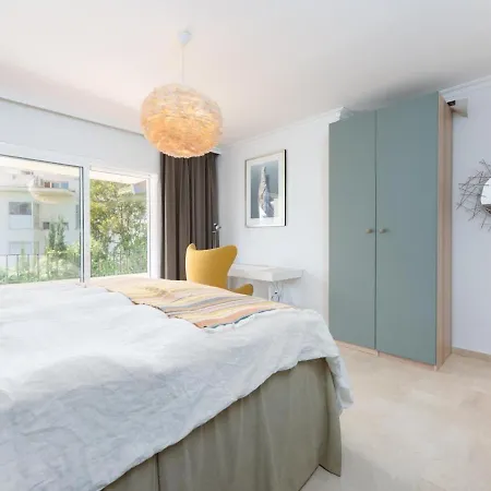 Castiglione Luxury Beachfront Duplex Penthouse Lägenhet *