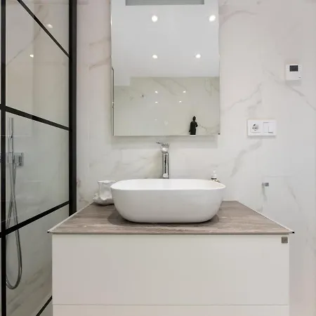 Castiglione Luxury Beachfront Duplex Penthouse Apartamento *